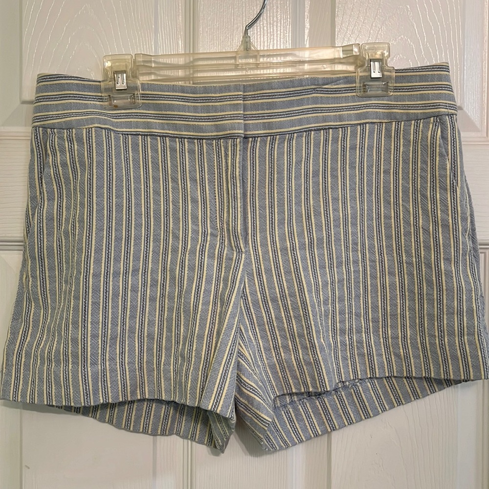 LOFT Size 6 Blue & Yellow Shorts.